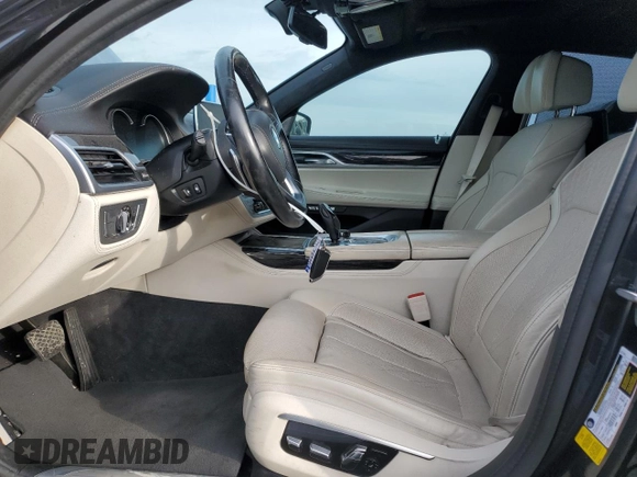 2016 BMW 7 Series 750i with VIN WBA7F0C5XGGM20402, listed as a Copart auction lot 86011914 with 90,123 mi miles and Salvage Title. Bid and sale history available at carsss.com. Image 7.