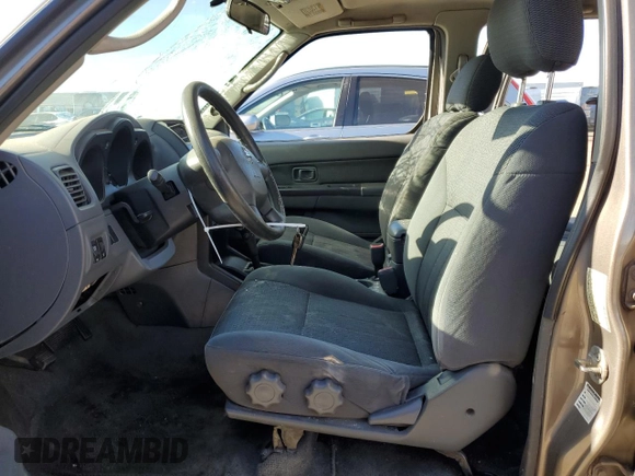 2004 Nissan Frontier XE z VIN 1N6ED27T94C461253, wystawiony jako Copart lot #86311014 z przebiegiem 174 836 mil mil oraz Szkoda całkowita • Salvage title. Historia ofert i sprzedaży dostępna na DreamBid. Obrazek 7.