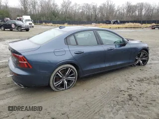 2019 Volvo S60 R-Design with VIN 7JRBR0FM3KG017556, listed as a Copart auction lot 40569944 with 29,744 mi miles. Bid and sale history available at carsss.com. Image 3.
