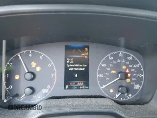 2025 Toyota Corolla LE z VIN 5YFB4MDE3SP263330, wystawiony jako Copart lot #57139395 z przebiegiem 6433 mil mil oraz Czysty tytuł • Clean title. Historia ofert i sprzedaży dostępna na DreamBid. Obrazek 9.
