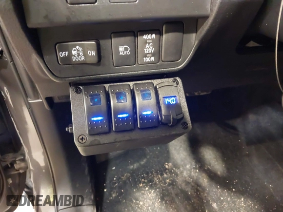 2023 Toyota Tacoma SR с VIN 3TYCZ5AN0PT178013, выставлен на аукционе IAAI как лот 42180865 с пробегом 19 355 миль миль и . История ставок и продаж доступна на DreamBid. Изображение 18.