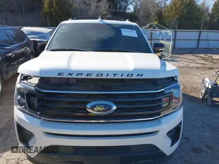 2020 Ford Expedition Limited with VIN 1FMJU1KT3LEA55924, listed as a IAAI auction lot 41576872 with 68,911 mi miles. Bid and sale history available at carsss.com. Image 12.