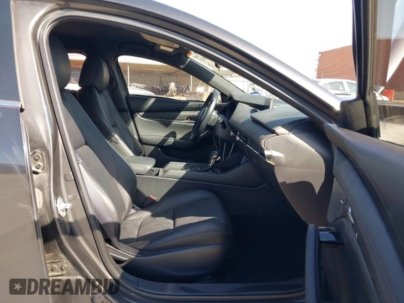 2019 Mazda 3 Preferred with VIN JM1BPAMM8K1120231, listed as a IAAI auction lot 41849033 with Not Provided miles and . Bid and sale history available at DreamBid. Image 5.