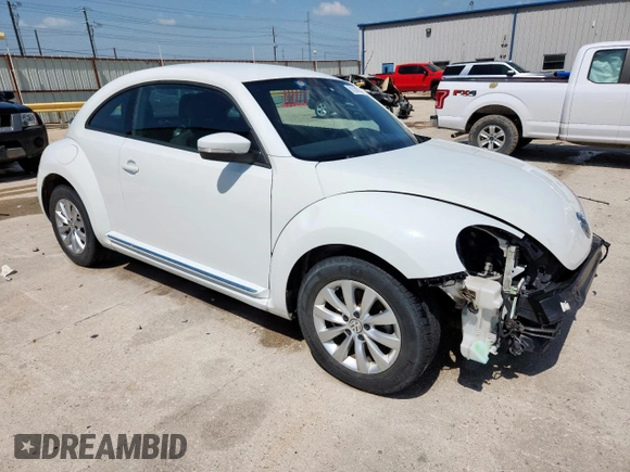 2019 Volkswagen Beetle S с VIN 3VWFD7AT0KM714028, выставлен на аукционе Copart как лот 59209825 с пробегом 180 489 миль миль и Списание • Salvage title. История ставок и продаж доступна на DreamBid. Изображение 4.