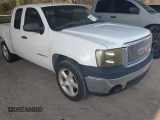 2007 GMC Sierra 1500 SL z VIN 1GTEC19C97Z506223, wystawiony jako IAAI lot #41540182 z przebiegiem 177 986 mil mil oraz . Historia ofert i sprzedaży dostępna na DreamBid. Obrazek 1.