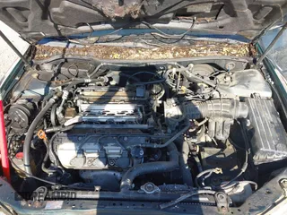 2000 Honda Accord EX z VIN 1HGCG1658YA015144, wystawiony jako IAAI lot #42303853 z przebiegiem 286 846 mil mil oraz . Historia ofert i sprzedaży dostępna na DreamBid. Obrazek 10.