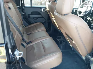 2020 Jeep Gladiator Overland with VIN 1C6HJTFG7LL139980, listed as a IAAI auction lot 40713794 with 33,560 mi miles and . Bid and sale history available at DreamBid. Image 8.