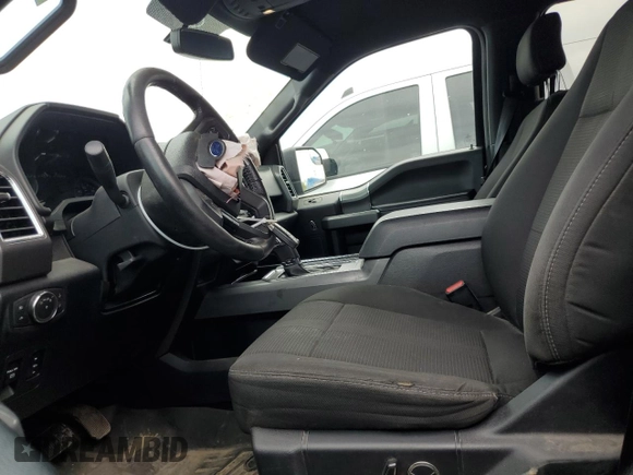 2015 Ford F-150 XLT с VIN 1FTEW1EP3FKF13627, выставлен на аукционе Copart как лот 57161815 с пробегом 151 758 миль миль и На запчасти • Non repairable. История ставок и продаж доступна на DreamBid. Изображение 7.