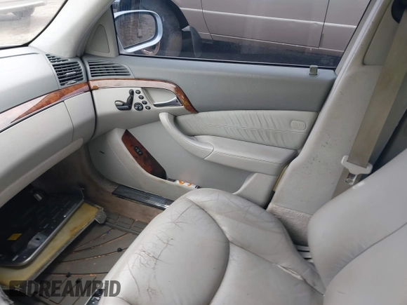 2006 Mercedes-Benz S 500 with VIN WDBNG75J16A465867, listed as a IAAI auction lot 42129329 with 160,715 mi miles and . Bid and sale history available at DreamBid. Image 5.