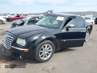 2008 Chrysler 300 C Hemi with VIN 2C3KA63H18H335466, listed as a IAAI auction lot 41899381 with Not Provided miles and . Bid and sale history available at carsss.com. Image 16.