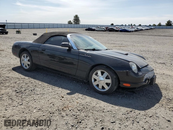 2002 Ford Thunderbird Hardtop Premium z VIN 1FAHP60A92Y117614, wystawiony jako Copart lot #59344735 z przebiegiem 83 723 mil mil oraz Szkoda całkowita • Salvage title. Historia ofert i sprzedaży dostępna na DreamBid. Obrazek 4.