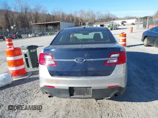 2015 Ford Police Interceptor z VIN 1FAHP2MK8FG162227, wystawiony jako IAAI lot #41457221 z przebiegiem 154 765 mil mil oraz . Historia ofert i sprzedaży dostępna na DreamBid. Obrazek 16.