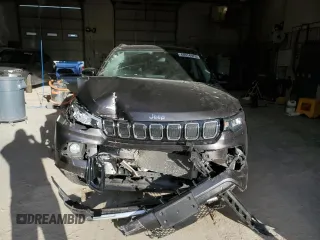 2022 Jeep Compass High Altitude with VIN 3C4NJDCB0NT103601, listed as a Copart auction lot 46914975 with 30,221 mi miles and Salvage Title. Bid and sale history available at DreamBid. Image 5.