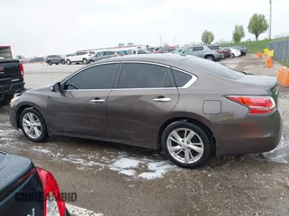 2014 Nissan Altima 2.5 S with VIN 1N4AL3AP9EC188442, listed as a IAAI auction lot 42001673 with 117,255 mi miles. Bid and sale history available at carsss.com. Image 14.
