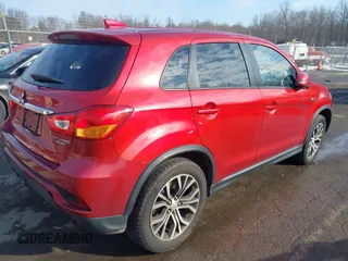 2019 Mitsubishi Outlander ES z VIN JA4AP3AU3KU018453, wystawiony jako IAAI lot #41645600 z przebiegiem 77 960 mil mil oraz . Historia ofert i sprzedaży dostępna na DreamBid. Obrazek 4.