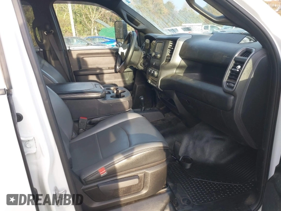 2021 Ram 2500 Tradesman with VIN 3C6UR5HL0MG648241, listed as a IAAI auction lot 40782479 with 57,033 mi miles and . Bid and sale history available at DreamBid. Image 5.