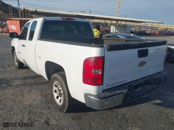 2008 Chevrolet Silverado 1500 Work Truck with VIN 1GCEC19X98Z233708, listed as a IAAI auction lot 41675762 with 1 mi miles. Bid and sale history available at carsss.com. Image 3.