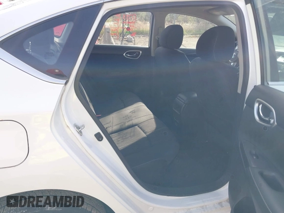 2018 Nissan Sentra SV z VIN 3N1AB7AP3JL658003, wystawiony jako IAAI lot #42115326 z przebiegiem 50 312 mil mil oraz . Historia ofert i sprzedaży dostępna na DreamBid. Obrazek 8.