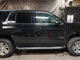 2017 Chevrolet Tahoe LT with VIN 1GNSKBKC4HR231701, listed as a IAAI auction lot 41201223 with 80,045 mi miles and . Bid and sale history available at DreamBid. Image 13.