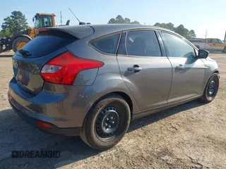2012 Ford Focus SE with VIN 1FAHP3K28CL308346, listed as a IAAI auction lot 42034073 with 182,387 mi miles and . Bid and sale history available at carsss.com. Image 4.