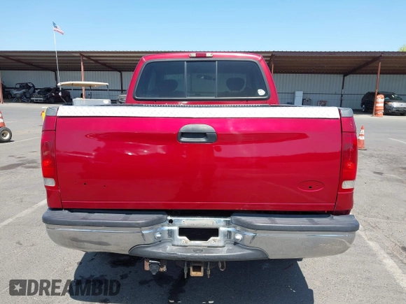 2002 Ford F-250 XL with VIN 1FTNX21F52EB48666, listed as a IAAI auction lot 42519667 with 243,511 mi miles and . Bid and sale history available at DreamBid. Image 16.
