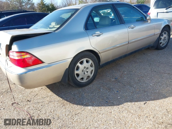 2000 Acura RL w/Navigation System with VIN JH4KA9668YC004134, listed as a IAAI auction lot 41475780 with 212,473 mi miles. Bid and sale history available at carsss.com. Image 4.