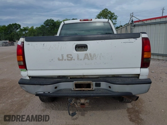 2006 GMC Sierra 2500HD SLE with VIN 1GTHC23U36F157077, listed as a IAAI auction lot 42438080 with Not provided miles and . Bid and sale history available at DreamBid. Image 16.