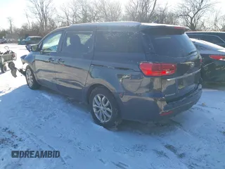 2020 Kia Sedona EX with VIN KNDMB5C11L6642600, listed as a IAAI auction lot 41332168 with 83,302 mi miles. Bid and sale history available at carsss.com. Image 3.