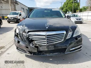 2011 Mercedes-Benz E 350 Luxury with VIN WDDHF8HB9BA316988, listed as a Copart auction lot 61934345 with 59,362 mi miles and Salvage title. Bid and sale history available at DreamBid. Image 5.