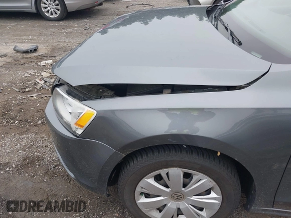 2014 Volkswagen Jetta SE with VIN 3VWD07AJ7EM239807, listed as a IAAI auction lot 42457159 with 72,637 mi miles and . Bid and sale history available at DreamBid. Image 6.