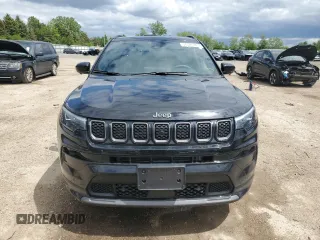 2023 Jeep Compass (RED) Edition z VIN 3C4NJDCNXPT543256, wystawiony jako Copart lot #57325345 z przebiegiem 21 195 mil mil oraz Szkoda całkowita • Salvage title. Historia ofert i sprzedaży dostępna na DreamBid. Obrazek 5.