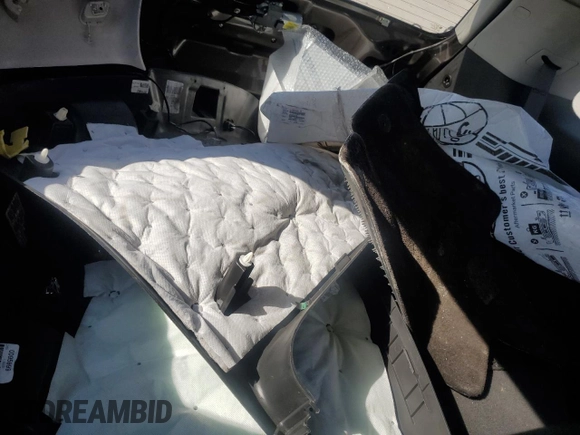 2008 GMC Acadia SLE1 z VIN 1GKEV13788J120242, wystawiony jako Copart lot #55488415 z przebiegiem Nie podano mil oraz Nie do naprawy • Non repairable. Historia ofert i sprzedaży dostępna na DreamBid. Obrazek 12.