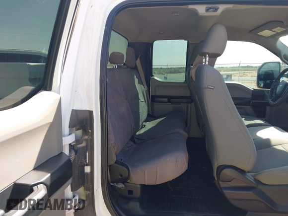 2017 Ford F-250 XLT с VIN 1FT7X2B61HEC10144, выставлен на аукционе IAAI как лот 42256812 с пробегом 123 380 миль миль и . История ставок и продаж доступна на DreamBid. Изображение 8.