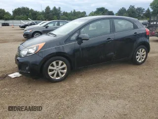 2013 Kia Rio SX z VIN KNADN5A36D6132382, wystawiony jako Copart lot #61187545 z przebiegiem 167 309 mil mil oraz Szkoda całkowita • Salvage title. Historia ofert i sprzedaży dostępna na DreamBid. Obrazek 1.