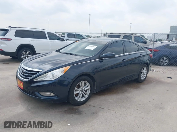 2013 Hyundai Sonata GLS z VIN 5NPEB4AC7DH551258, wystawiony jako IAAI lot #39504398 z przebiegiem 177 552 mil mil oraz . Historia ofert i sprzedaży dostępna na DreamBid. Obrazek 17.
