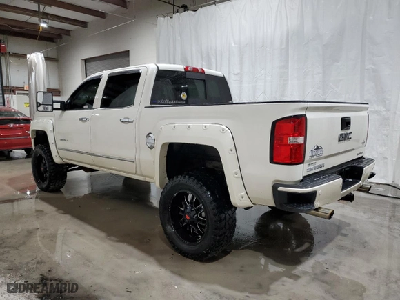 2015 GMC Sierra 1500 Denali with VIN 3GTU2WEJ3FG338044, listed as a Copart auction lot 50774205 with 111,691 mi miles and Salvage Title. Bid and sale history available at carsss.com. Image 2.