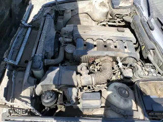 1995 BMW 5 Series 525i z VIN WBAHD6324SGK57242, wystawiony jako Copart lot #57287605 z przebiegiem Nie podano mil oraz Czysty tytuł • Clean title. Historia ofert i sprzedaży dostępna na DreamBid. Obrazek 11.