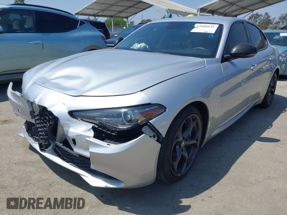 2019 Alfa Romeo Giulia z VIN ZARFAMAN7K7609854, wystawiony jako IAAI lot #42086641 z przebiegiem 45 398 mil mil oraz . Historia ofert i sprzedaży dostępna na DreamBid. Obrazek 17.