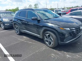 2022 Hyundai Tucson SEL Convenience with VIN KM8JFCA17NU051776, listed as a IAAI auction lot 42018560 with 81,206 mi miles and . Bid and sale history available at carsss.com. Image 1.