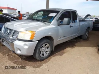 2008 Nissan Titan z VIN 1N6AA06E78N314745, wystawiony jako IAAI lot #41832293 z przebiegiem 221 380 mil mil oraz . Historia ofert i sprzedaży dostępna na DreamBid. Obrazek 2.