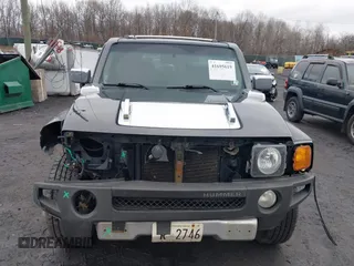 2008 Hummer H3 SUV Alpha with VIN 5GTEN63L388197946, listed as a IAAI auction lot 41695619 with 198,631 mi miles. Bid and sale history available at carsss.com. Image 12.