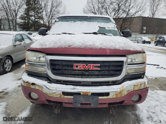 2004 GMC Sierra 2500HD SLT with VIN 1GTHK29U54E125972, listed as a Copart auction lot 46712105 with 298,972 mi miles and Clean Title. Bid and sale history available at carsss.com. Image 5.