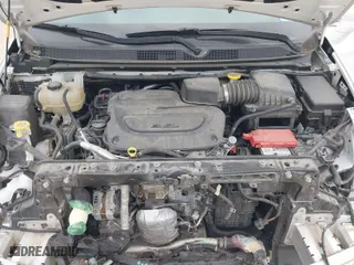 2019 Chrysler Pacifica Touring L with VIN 2C4RC1BG0KR560091, listed as a IAAI auction lot 41694927 with 120,225 mi miles. Bid and sale history available at carsss.com. Image 10.