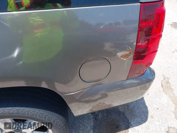 2011 Chevrolet Tahoe LS with VIN 1GNSCAE00BR343816, listed as a IAAI auction lot 42363718 with 253,212 mi miles and . Bid and sale history available at DreamBid. Image 6.