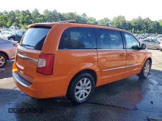 2015 Chrysler Town & Country Touring with VIN 2C4RC1BG0FR720704, listed as a Copart auction lot 55665444 with 163,385 mi miles and Salvage Title. Bid and sale history available at carsss.com. Image 3.