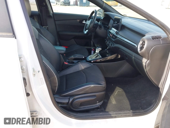 2021 Kia Forte GT-Line with VIN 3KPF34ADXME279657, listed as a IAAI auction lot 41946124 with 50,138 mi miles and . Bid and sale history available at DreamBid. Image 5.