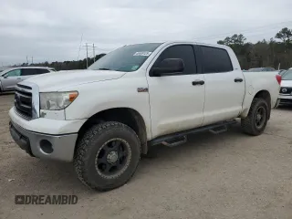 2010 Toyota Tundra z VIN 5TFDW5F12AX132747, wystawiony jako Copart lot #46669125 z przebiegiem 213 681 mil mil oraz Szkoda całkowita • Salvage title. Historia ofert i sprzedaży dostępna na DreamBid. Obrazek 1.