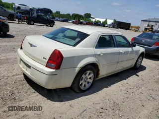 2006 Chrysler 300 Touring with VIN 2C3KA53G26H407435, listed as a Copart auction lot 57140474 with 241,988 mi miles and Clean Title. Bid and sale history available at carsss.com. Image 3.