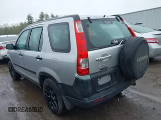 2006 Honda CR-V LX z VIN SHSRD78516U445578, wystawiony jako IAAI lot #42188479 z przebiegiem 218 656 mil mil oraz . Historia ofert i sprzedaży dostępna na DreamBid. Obrazek 3.