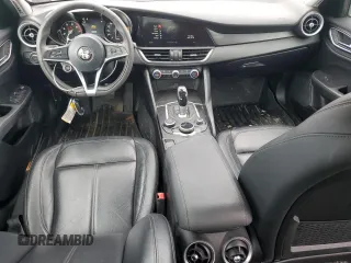 2017 Alfa Romeo Giulia with VIN ZARFAEDN8H7546578, listed as a Copart auction lot 65207855 with 59,221 mi miles and Clean title. Bid and sale history available at DreamBid. Image 8.